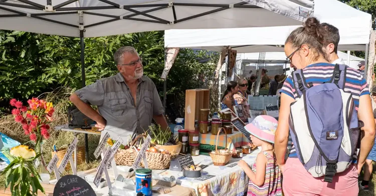 Photo d'illustration de la breve : Le Marché Festif de La Basse Cour : un rendez-vous joyeux, local et engagé